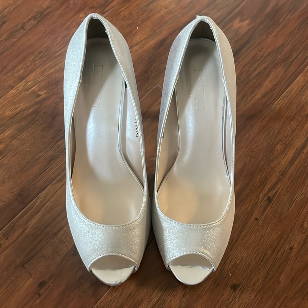 Silver heels. Great wedding shoes.